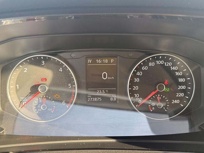 Volkswagen Multivan (2017) T6 - fotka 12 z 19