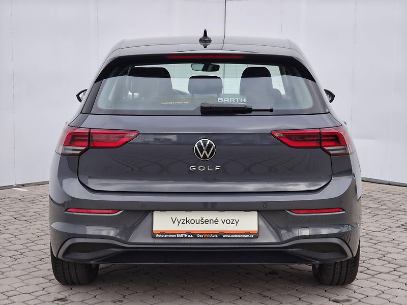Volkswagen Golf Life 1,0TSi - fotka 20 z 22
