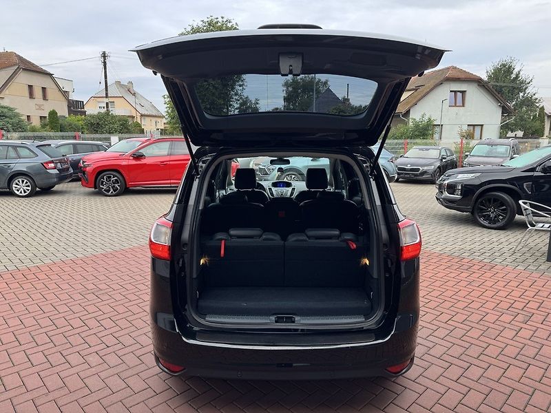 Ford Grand C-MAX (2012) 1.6i Ti-VCT Navi Digi Klima - fotka 20 z 47