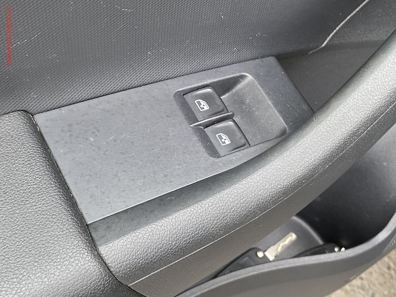 Škoda Rapid (2019) 1.0 TSi, Active - fotka 11 z 15