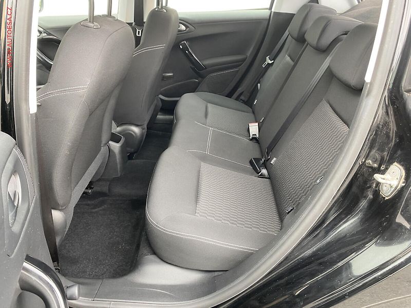 Peugeot 208 (2016) 1.2PT, Active, AC - fotka 10 z 17