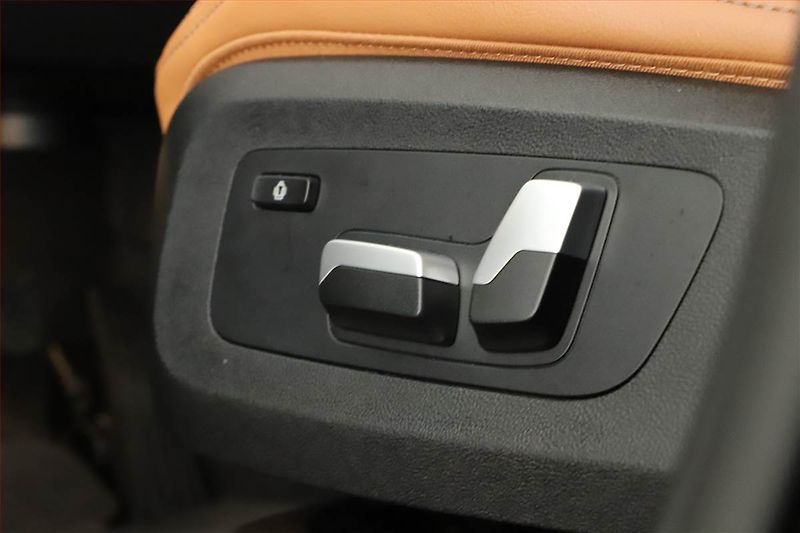 BMW X6 (2022) xDrive40d - fotka 18 z 21
