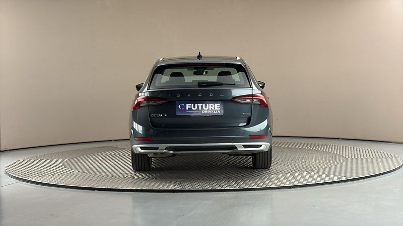 Škoda Octavia 2.0 TDI DSG 4x4 Scout Combi - fotka 5 z 28