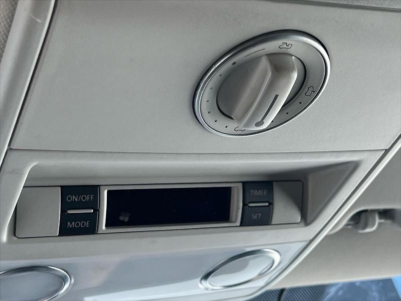 Volkswagen Multivan 2,0 TDi 7DSG 4Motion EDITION - fotka 21 z 29