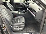 Volkswagen Touareg 3.0 TSI 4x4 R-Line - náhled 31