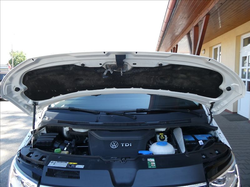 Volkswagen Multivan 2,0 TDi DSG Highline,1.majitel - fotka 42 z 50