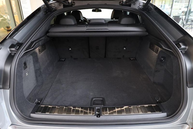BMW X6 xDrive30d - fotka 8 z 18