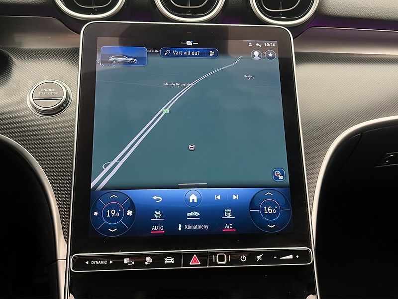 Mercedes-Benz Třídy C 300e Avantgarde Kamera Tažné - fotka 18 z 32