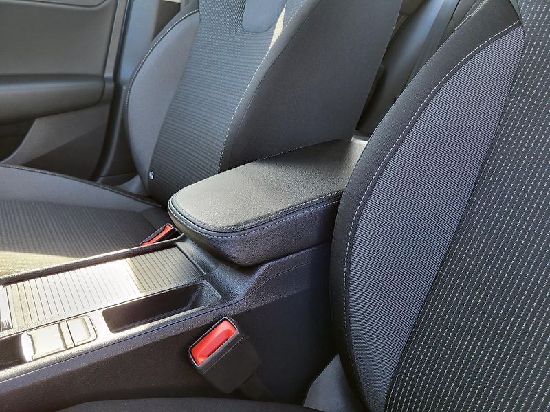 Škoda Octavia IV combi 2.0 TDi AMBITION *ČR - fotka 30 z 47