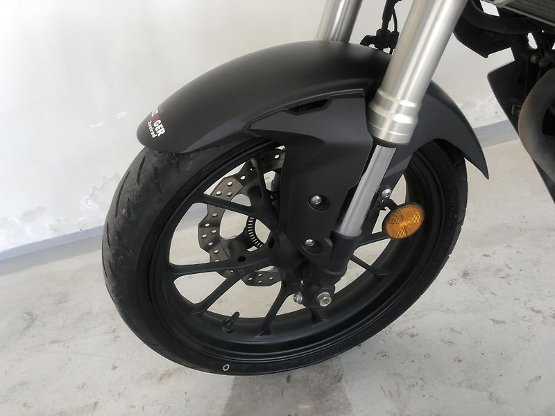Honda CB 125 R Neo Sports Café ABS - fotka 8 z 17