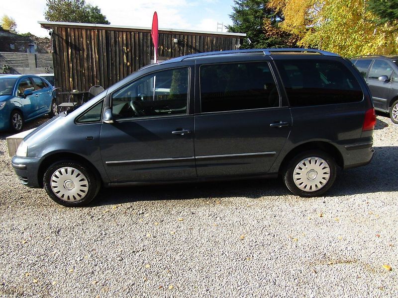 Volkswagen Sharan (2004) 1.9 TDI 85kW 7 SEDADEL - fotka 3 z 35