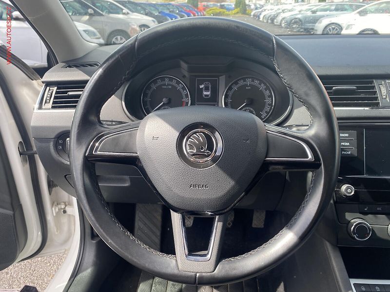 Škoda Octavia (2018) 2.0 TDi, ČR, AC, temp. - fotka 11 z 14