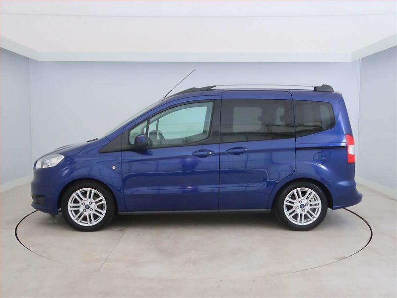 Ford Tourneo Courier (2014) Titanium 1.6 TDCi, 5Míst - fotka 3 z 15