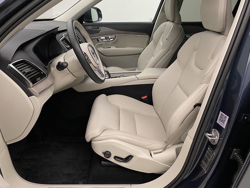 Volvo XC90 B5 AWD PLUS BRIGHT AUT CZ - fotka 3 z 58