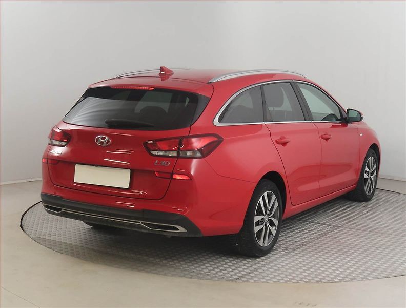 Hyundai i30 (2021) 1.5 T-GDI MHEV, ČR,1.maj - fotka 5 z 17