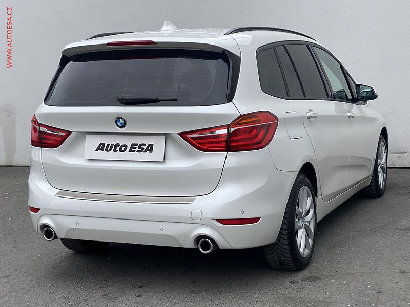 BMW Řada 2 (2018) 2.0d 220d, GranTourer, AT - fotka 4 z 20