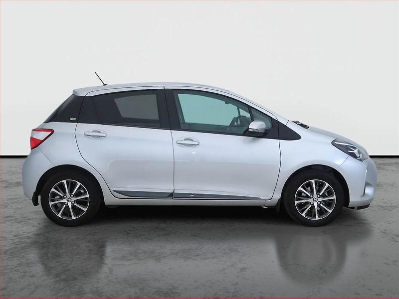 Toyota Yaris (2020) 1.5 Dual VVT-i, Serv.kniha - fotka 6 z 18