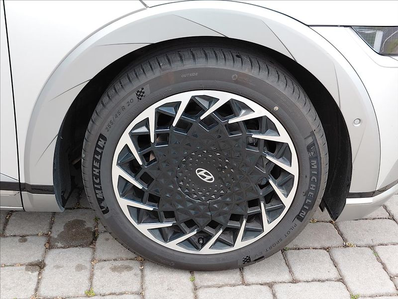 Hyundai Ioniq POWER4×2 STYLE PREM TECH - fotka 25 z 27