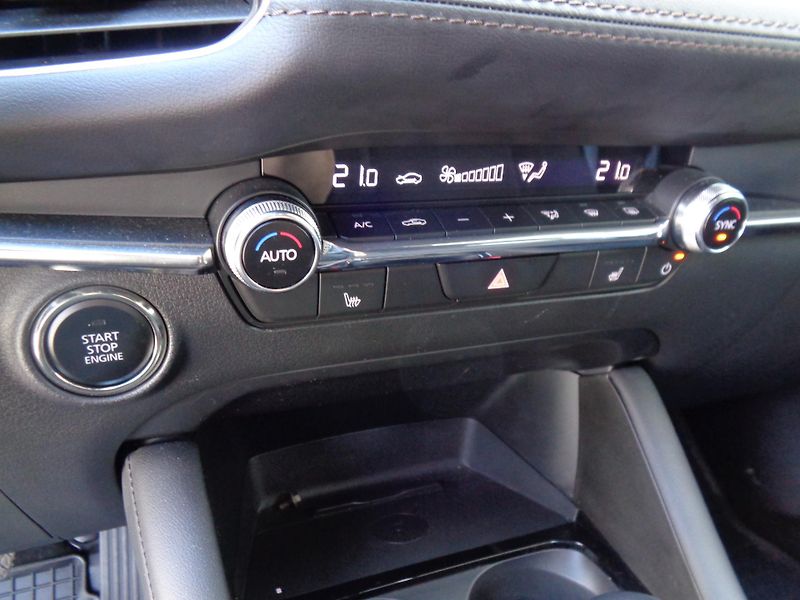 Mazda 3 122PS,AT,Exc-line,p.Style,z.pn - fotka 17 z 26