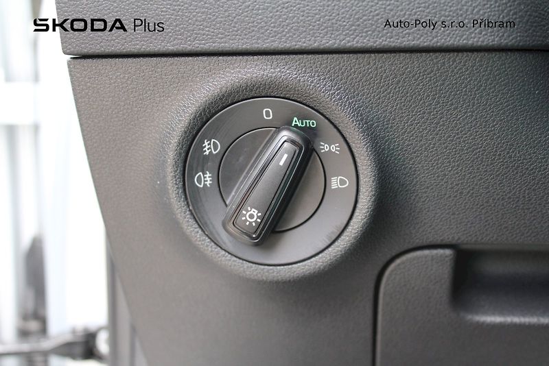 Škoda Karoq (2024) Ambition 1.5TSI / 110kW 6°MP - fotka 12 z 24
