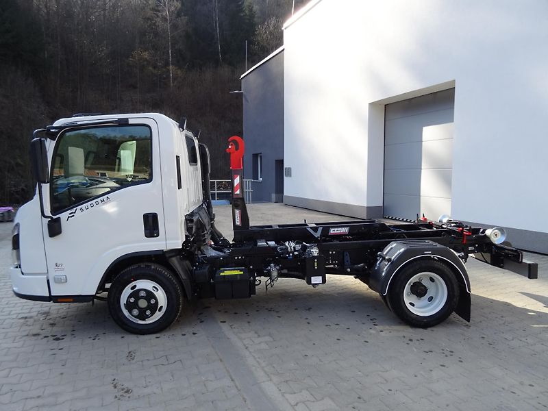 Isuzu M27 (2026) 3.0L, hákový nosič kontejnerů  - fotka 7 z 34
