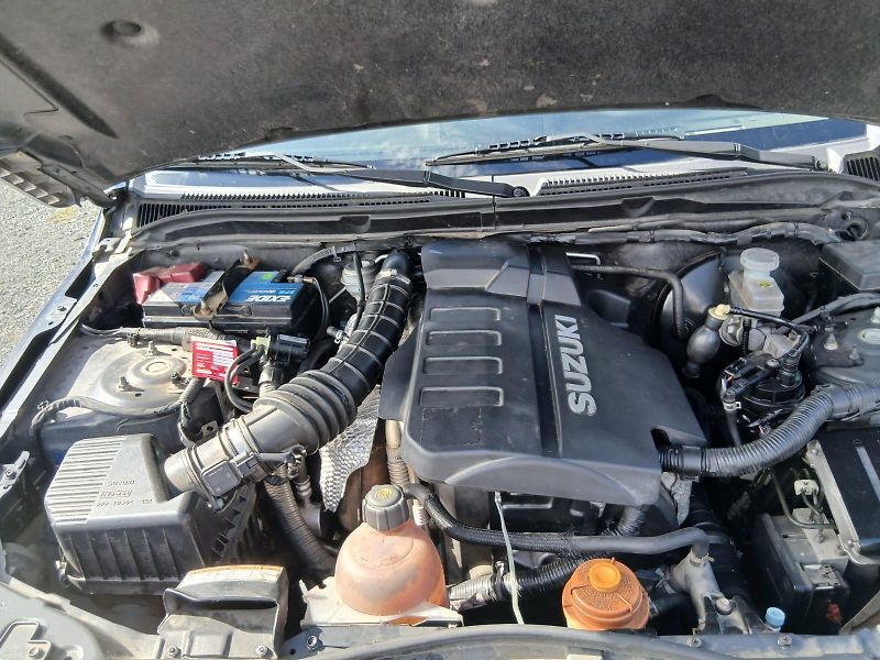 Suzuki Grand Vitara 1.9 DDiS, 4x4, nové rozvody - fotka 39 z 39