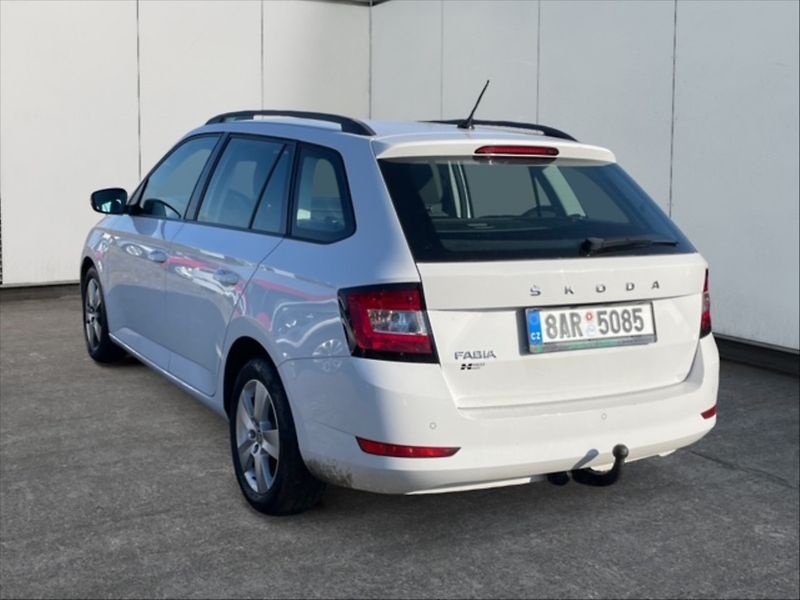 Škoda Fabia 1,0 TSI 70 Ambition - fotka 4 z 11