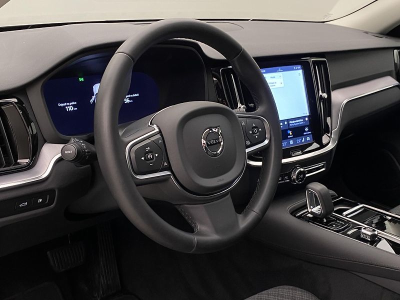 Volvo V60 T6 AWD RECHARGE CORE AUT CZ - fotka 19 z 56