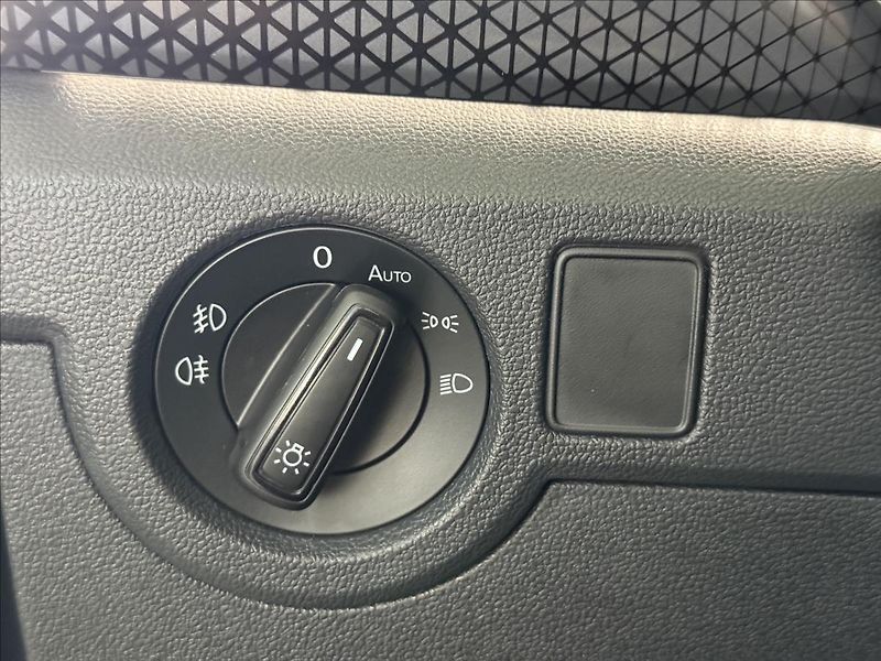 Volkswagen T-Cross 1,5   TSI 110kW,DSG,STYLE,1.MA - fotka 11 z 26