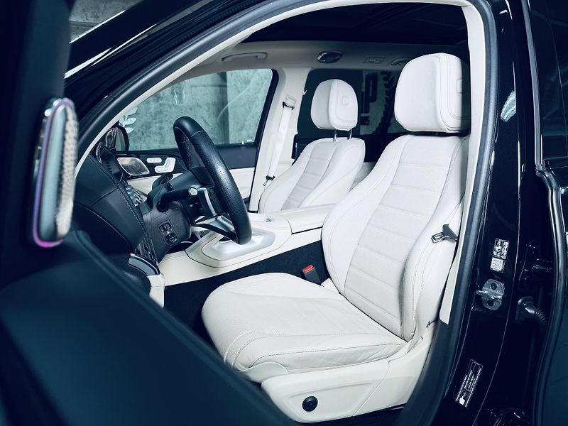 Mercedes-Benz GLS (2025) 450d*4M*AMG*HIGH.END*PANO*TOP - fotka 19 z 46
