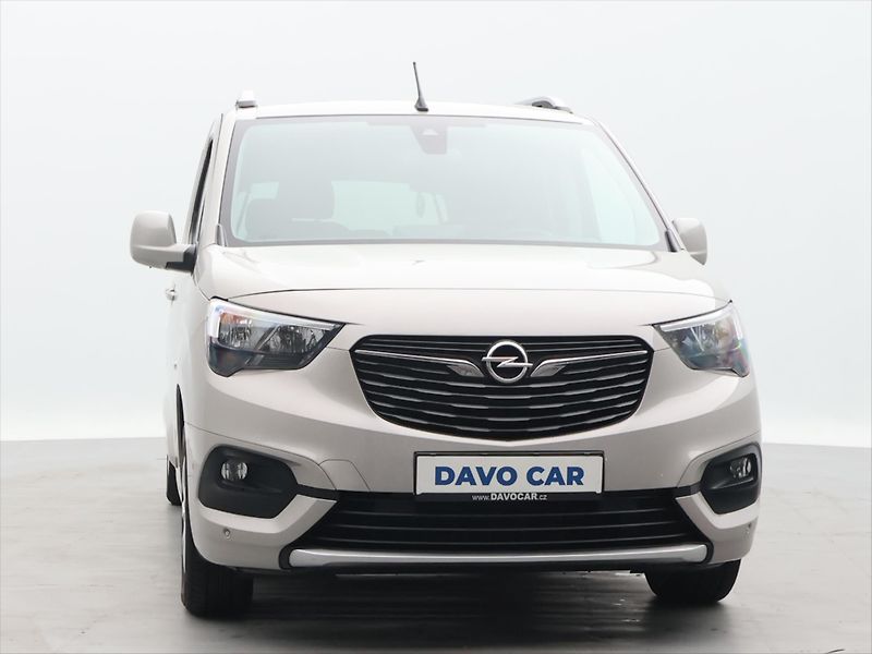 Opel Combo 1,2 Turbo 96 kW S/S AT8 Enjoy - fotka 2 z 29