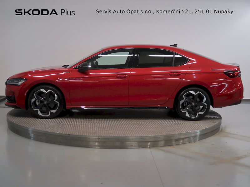 Škoda Superb (2025) SPORTLINE 2.0TSI 195KW 4x4 DSG - fotka 3 z 50