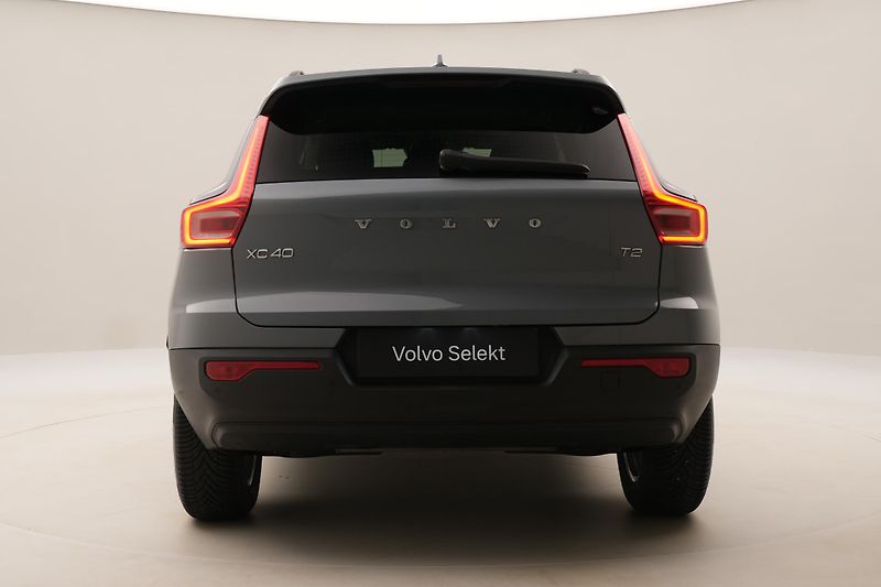 Volvo XC40 T2 KINETIC AUT - fotka 12 z 39