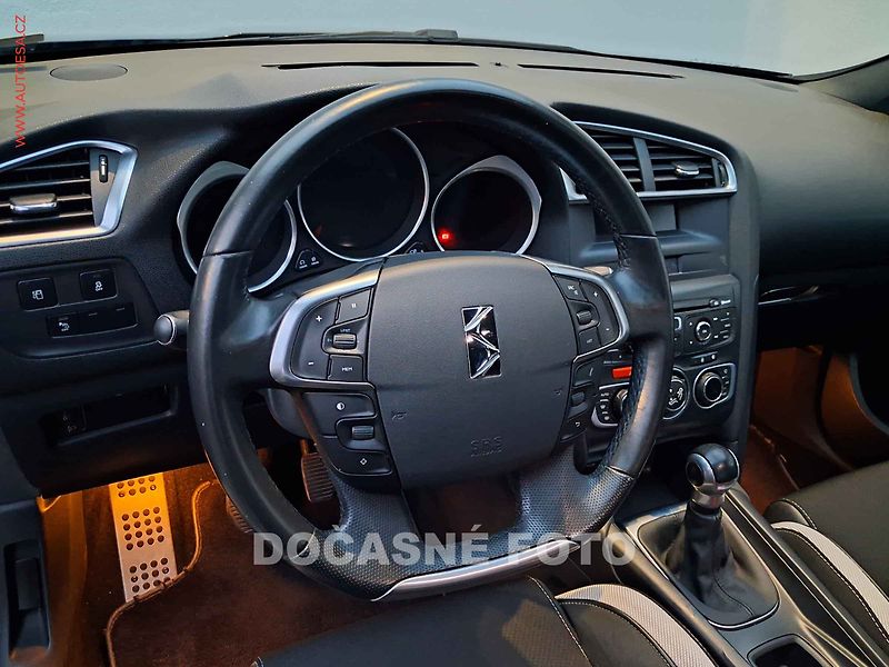 Citroën DS4 (2014) 1.6 VTi, Sport Chic, +kola - fotka 13 z 17