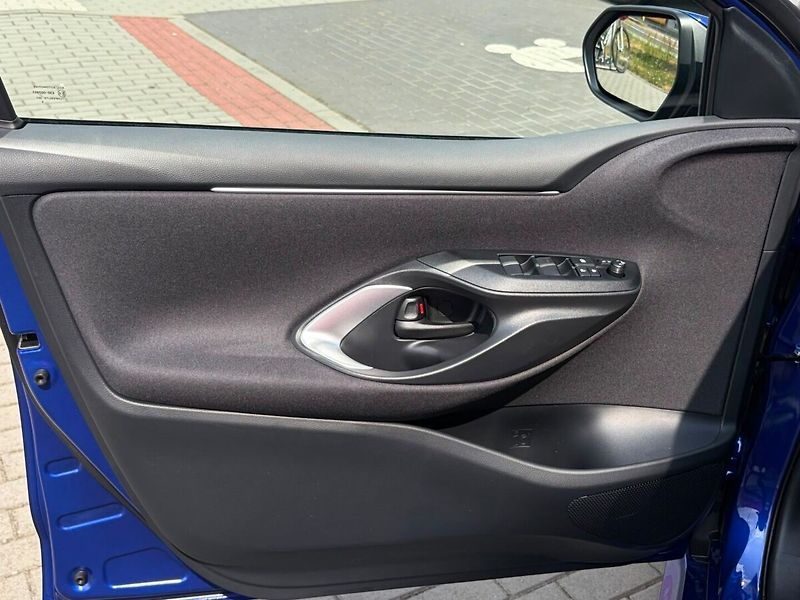 Toyota Yaris 1.5 Comfort business - fotka 5 z 17