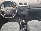Škoda Fabia (2008) 1.4i 63kW -AUT.KLIMA-TEMPOMAT - náhled 13
