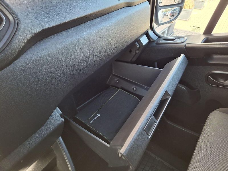 Renault Master (2019) 2.3 DCI, 7 míst,  ZÁRUKA - fotka 29 z 31