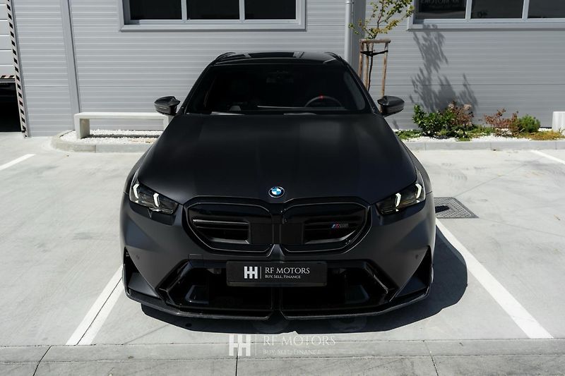 BMW M5 (2025) M5 Touring 727 PS - fotka 3 z 10
