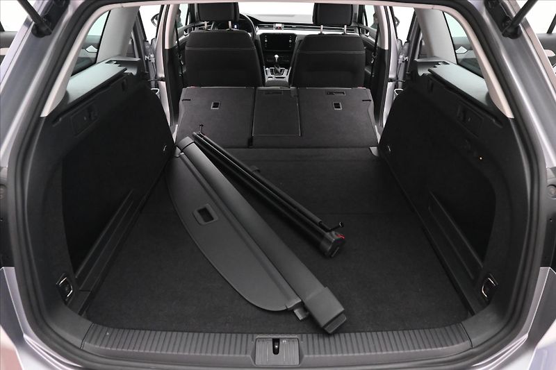 Volkswagen Passat 2,0 TDI 110 KW DSG Business Zá - fotka 11 z 32