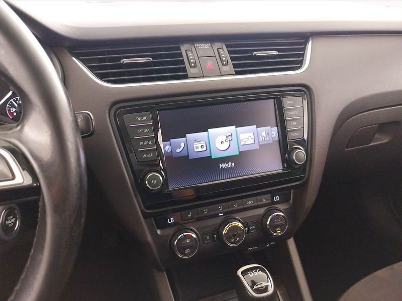 Škoda Octavia (2015) Laurin&Klement 2.0 TDI, 4X4 - fotka 12 z 31