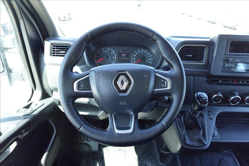Renault Master 2,3 DCI  L2H2 7MÍST KLIMA - fotka 25 z 36