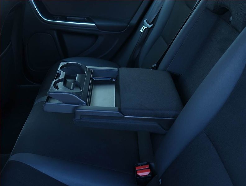 Volvo V60 (2011) D3 2.0, Automat, Navi - fotka 21 z 22