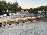 Práce na dálničním kolektoru (sjezdu) na D1 na 112. kilometru u Jihlavy ve směru na Brno.