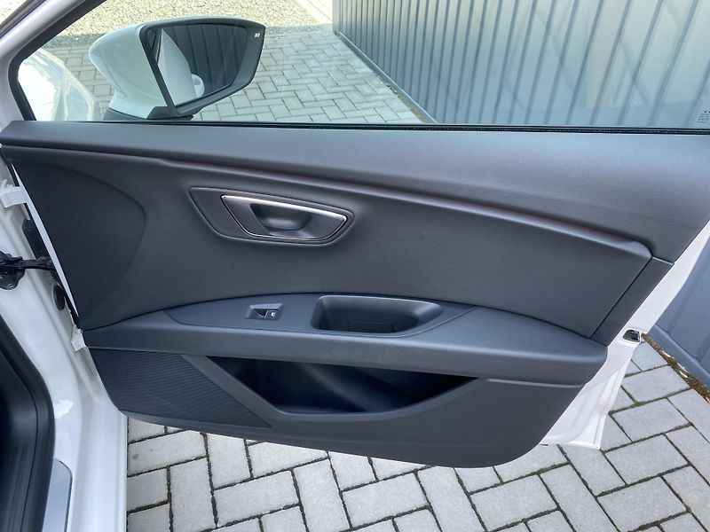 Seat Leon 1.4TSI92kW-1xMAJ.-CZ-FR-KAMERA - fotka 40 z 45