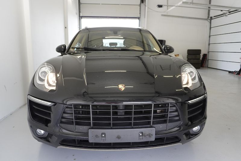 Porsche Macan 3.0i AWD PDK7 - fotka 2 z 27