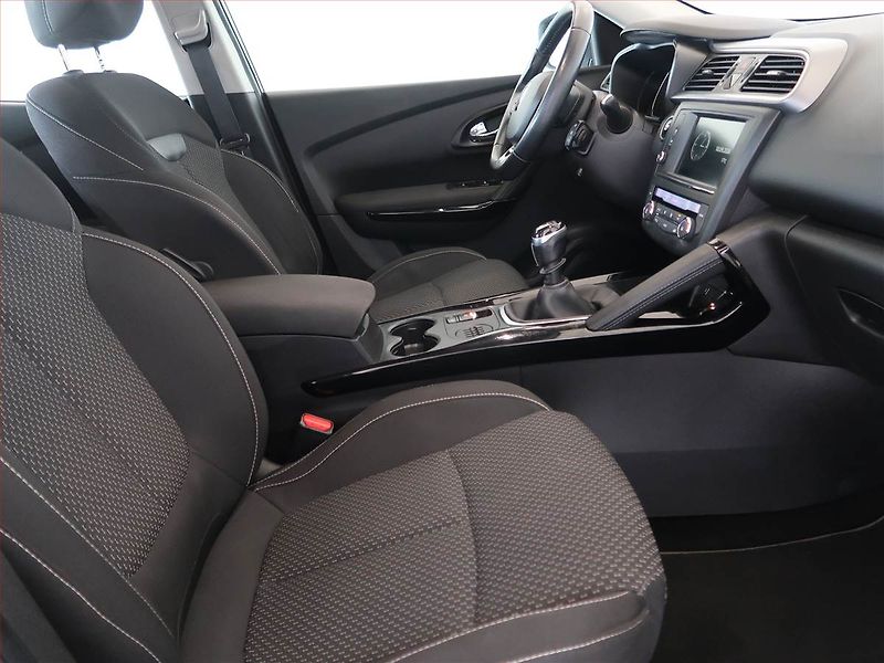Renault Kadjar (2016) 1.2 TCe, Navi, Park. senzory - fotka 7 z 11