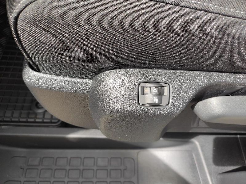 Peugeot Traveller (2026) L2 2.2 HDI 150k MAN6 WEBASTO - fotka 24 z 33