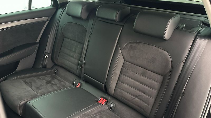 Škoda Superb 2.0 TSI DSG 4x4 Scout Combi - fotka 16 z 36