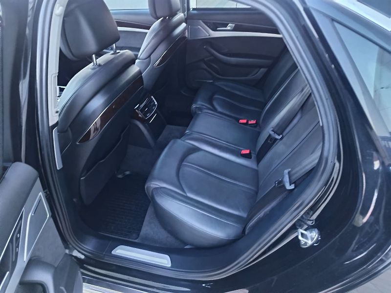 Audi A8 (2014) - fotka 27 z 59