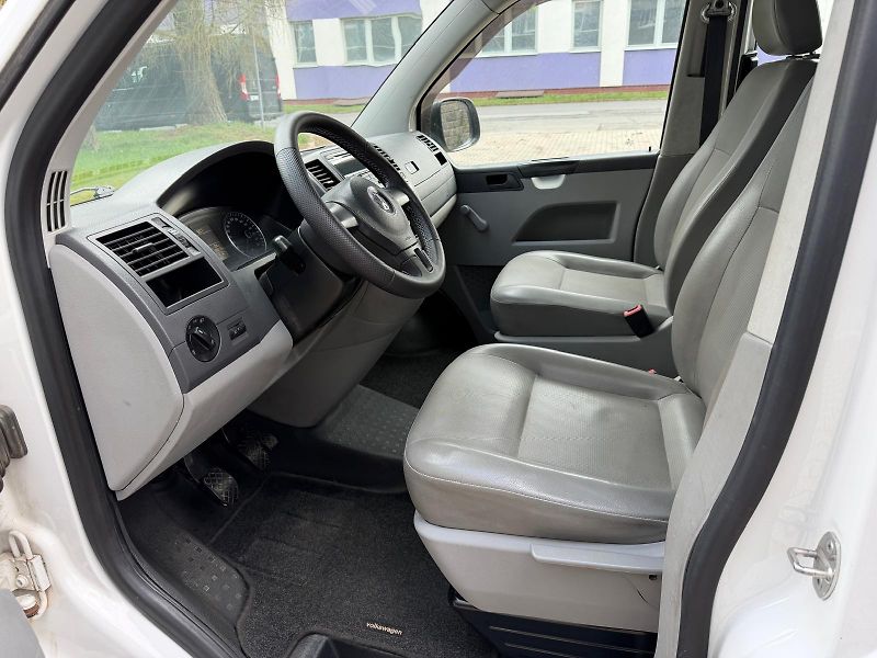 Volkswagen Transporter 2,0 TDi * + sada pneu  - fotka 11 z 21